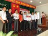 Agribank Chi nhánh Đông Gia Lai tặng 500 triệu đồng làm nhà tình ng...